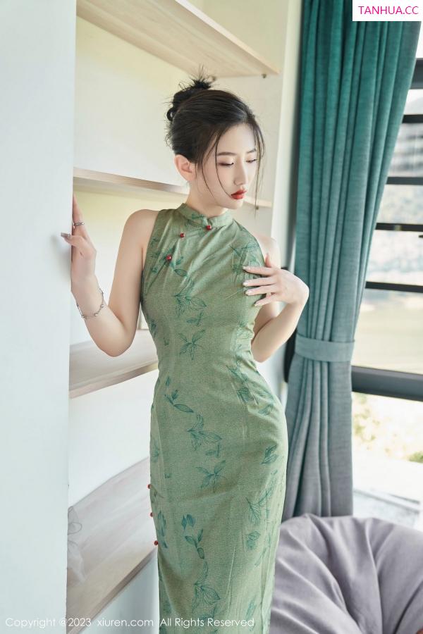   [XiuRen]高清写真图 2023.08.03 No.7181 沈青黛 旗袍美腿第37张图片